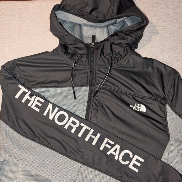 The North Face Essential Hooded Performance Jacket - Picture 8 of 13